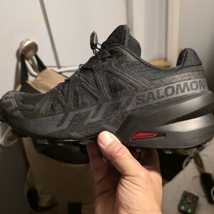 • Salomon SPEEDCROSS 6 Men’s Trail Running ShoesSize: 8.5